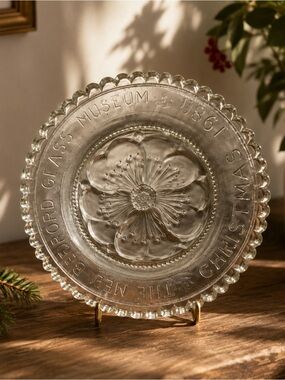 New Bedford Glass Museum Commemorative Plate Christmas 1986 – Pressed Glass